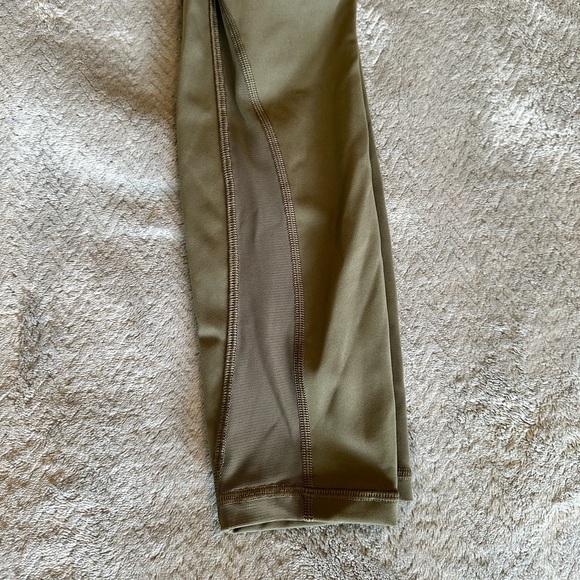 lululemon train times leggings w/ mesh bottom - Picture 2 of 7